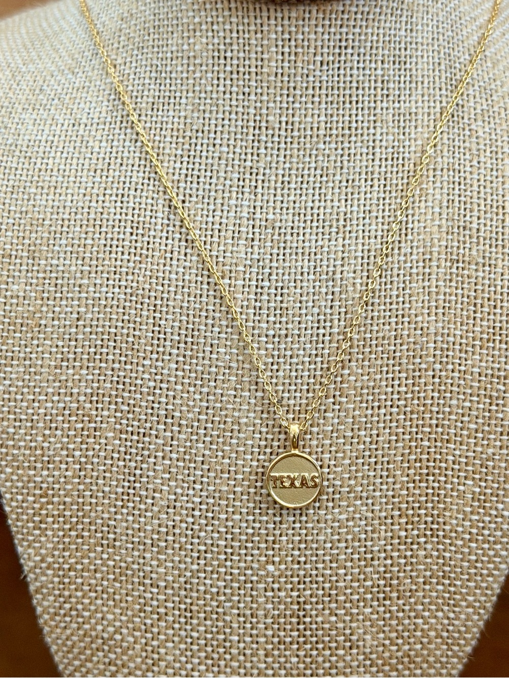 Must Have Gold Texas Round Pendant Necklace